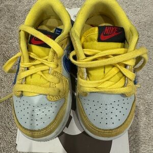 Nike Kids Sneakers in Yellow and Blue